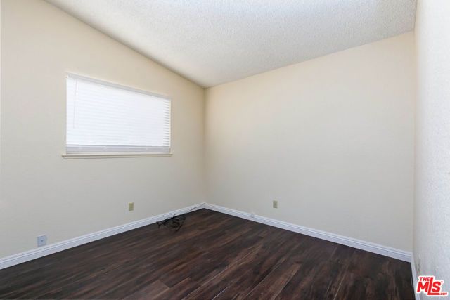 1010 E Avenue J6, Lancaster, CA 93535