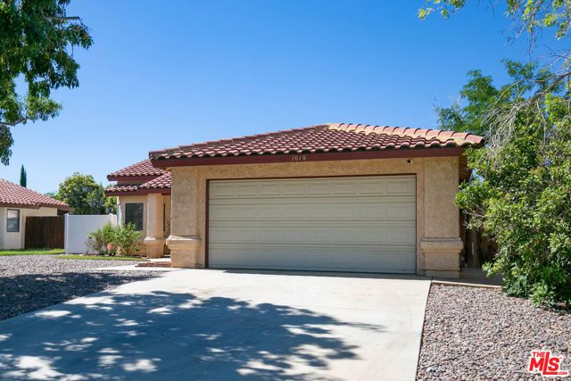 1010 E Avenue J6, Lancaster, CA 93535