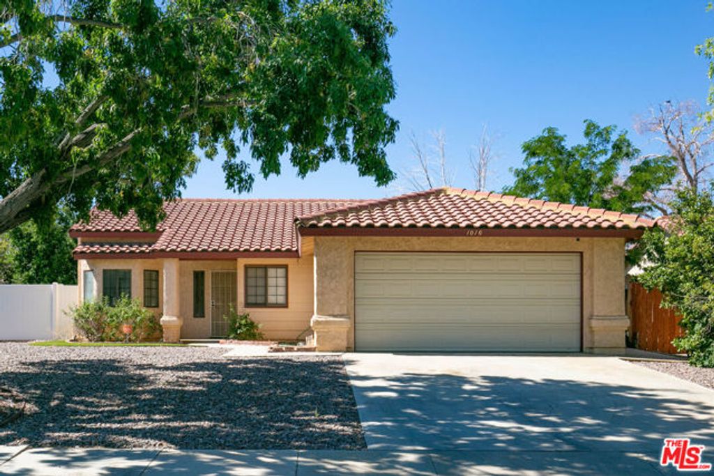 1010 E Avenue J6, Lancaster, CA 93535