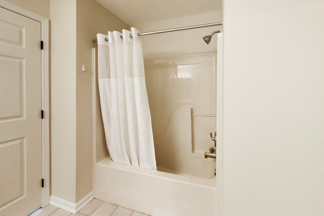 2710 Old Woods Trail, Plainfield, IL 60586