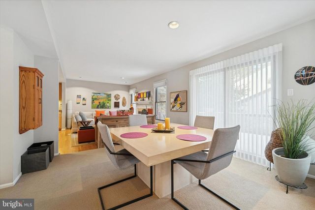 201 SPRINGHOUSE POND, Chesterbrook, PA 19087