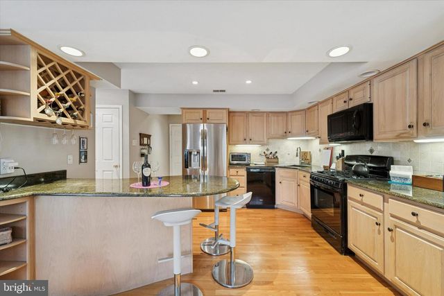 201 SPRINGHOUSE POND, Chesterbrook, PA 19087