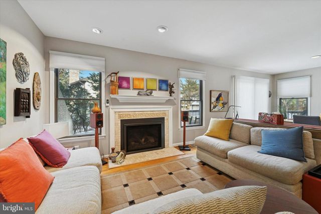 201 SPRINGHOUSE POND, Chesterbrook, PA 19087