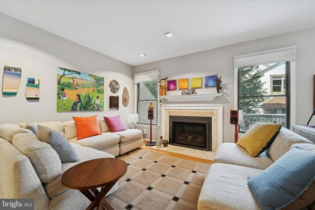 201 SPRINGHOUSE POND, Chesterbrook, PA 19087