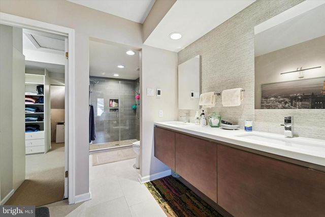 201 SPRINGHOUSE POND, Chesterbrook, PA 19087