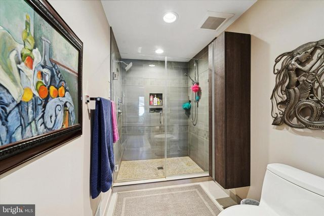 201 SPRINGHOUSE POND, Chesterbrook, PA 19087