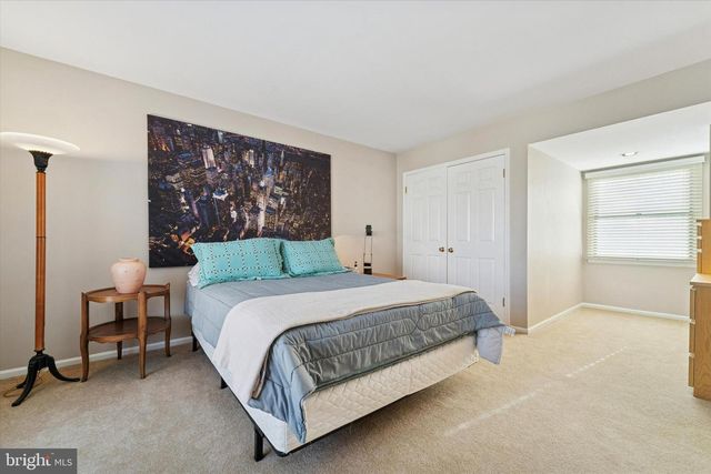 201 SPRINGHOUSE POND, Chesterbrook, PA 19087