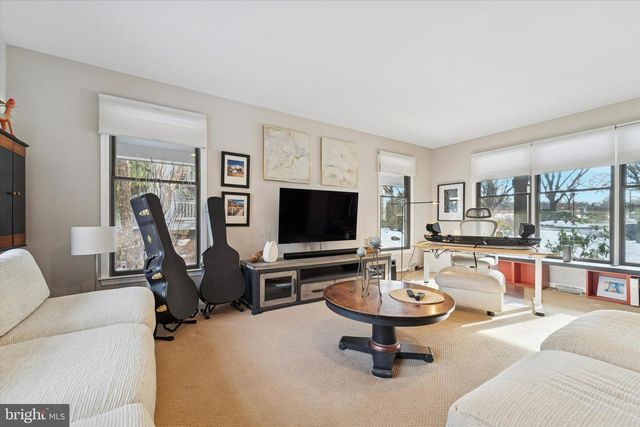 201 SPRINGHOUSE POND, Chesterbrook, PA 19087