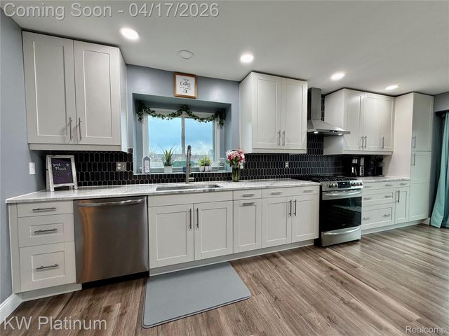 4837 Camelot Drive, Kimball Township, MI 48074