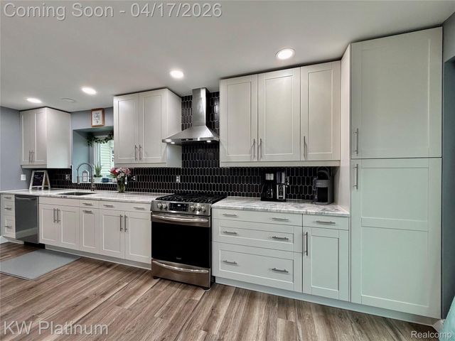 4837 Camelot Drive, Kimball Township, MI 48074