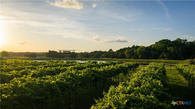 2080 Zimmerscheidt, Columbus, TX 78950