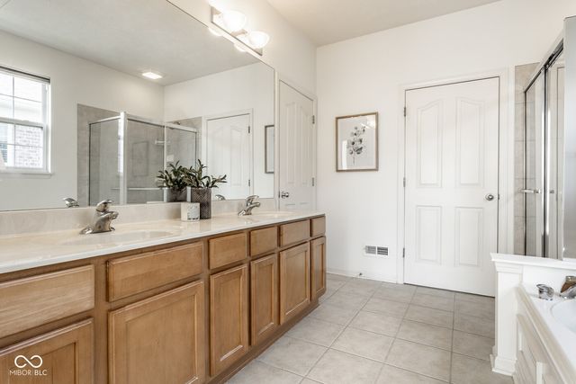 8977 Stonewick Way, Zionsville, IN 46077
