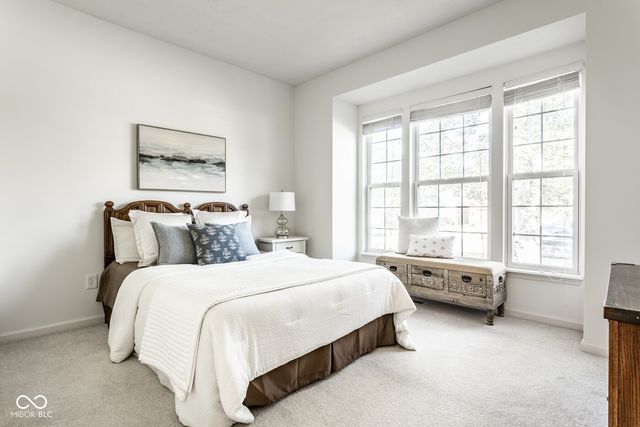 8977 Stonewick Way, Zionsville, IN 46077