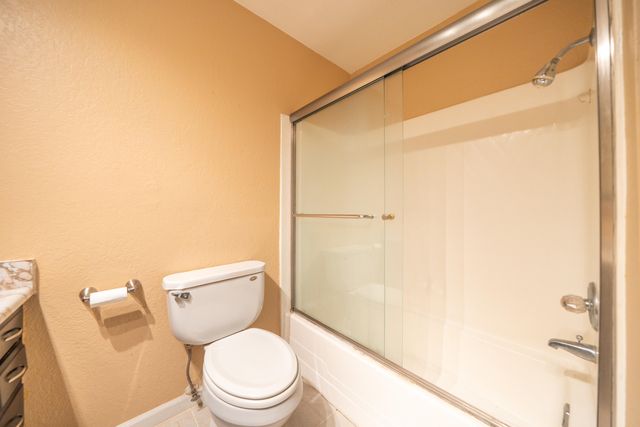 12141 Kern Drive, Redding, CA 96003