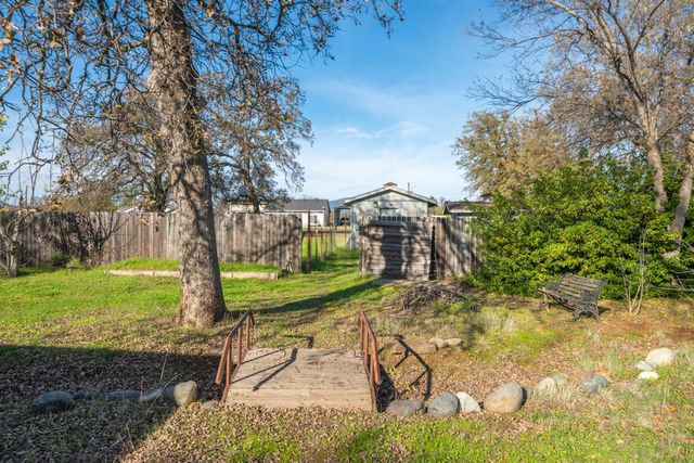 12141 Kern Drive, Redding, CA 96003