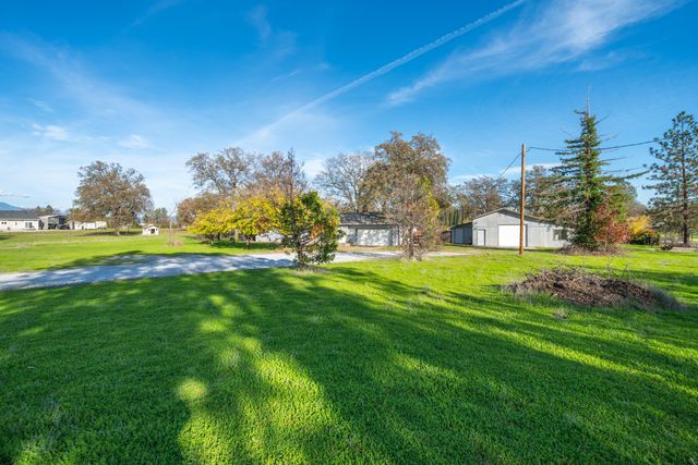 12141 Kern Drive, Redding, CA 96003
