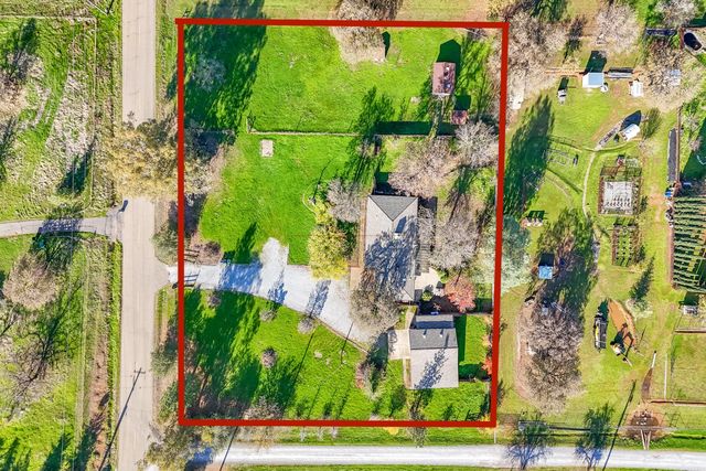 12141 Kern Drive, Redding, CA 96003