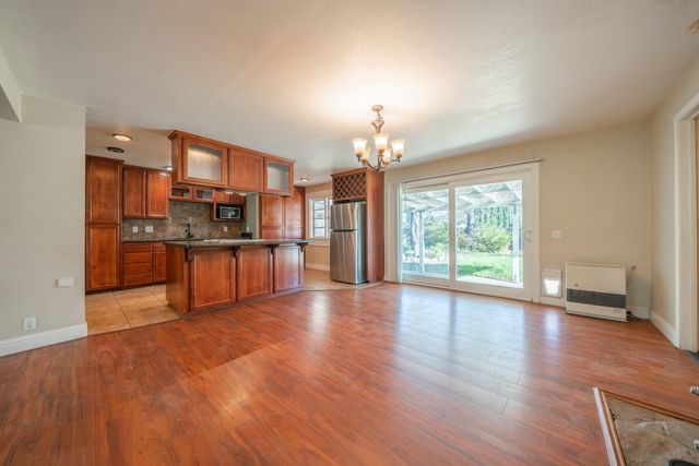 12141 Kern Drive, Redding, CA 96003