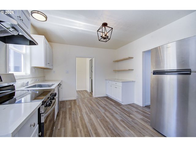 3209 BRIDGE St, Vancouver, WA 98661