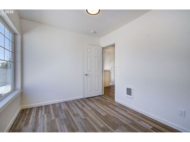 3209 BRIDGE St, Vancouver, WA 98661