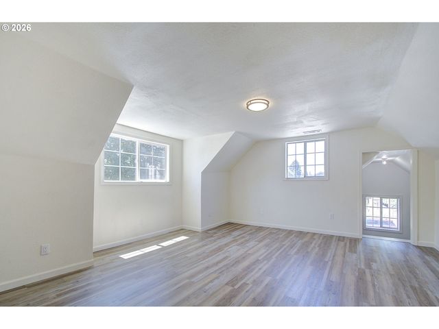 3209 BRIDGE St, Vancouver, WA 98661