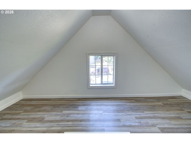 3209 BRIDGE St, Vancouver, WA 98661