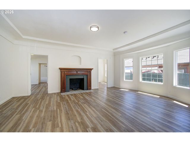 3209 BRIDGE St, Vancouver, WA 98661