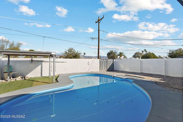 3601 E March Place, Tucson, AZ 85713