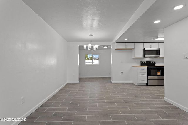 3601 E March Place, Tucson, AZ 85713