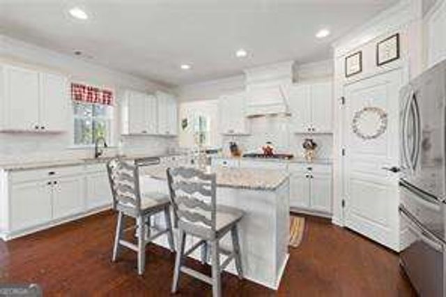 496 Spring View Drive, Woodstock, GA 30188