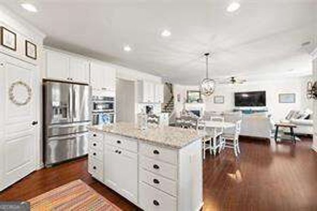 496 Spring View Drive, Woodstock, GA 30188