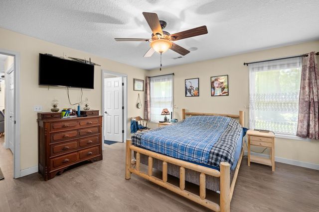 315 E Lotte Street, Blue Grass, IA 52726