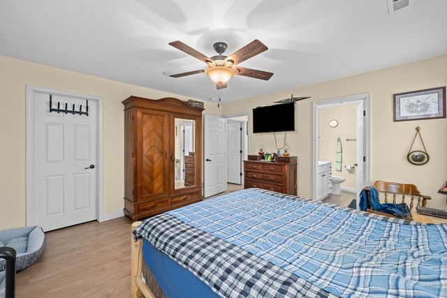 315 E Lotte Street, Blue Grass, IA 52726