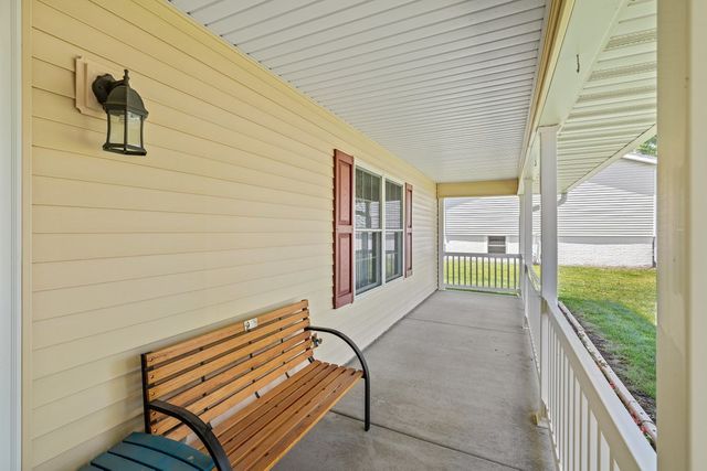 315 E Lotte Street, Blue Grass, IA 52726