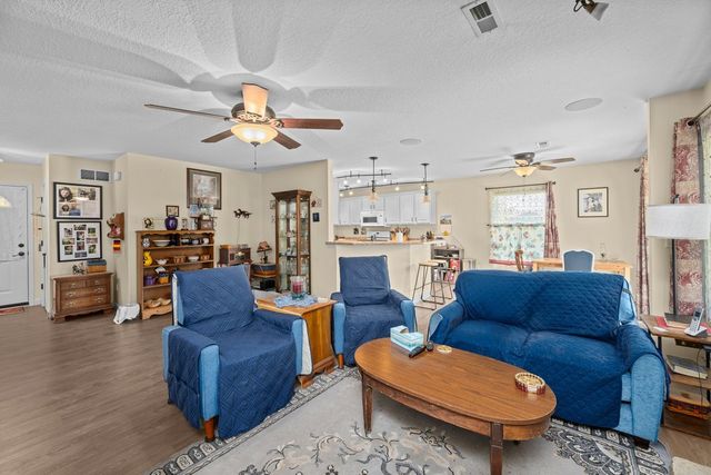 315 E Lotte Street, Blue Grass, IA 52726
