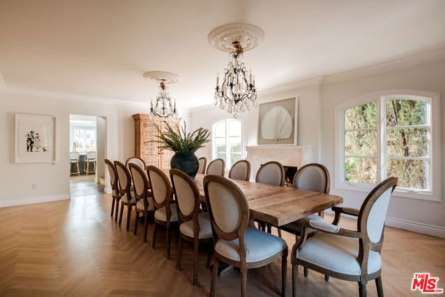 18875 Pasadero Drive, Tarzana, CA 91356