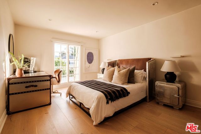 18875 Pasadero Drive, Tarzana, CA 91356