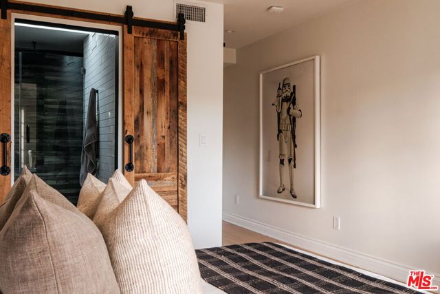 18875 Pasadero Drive, Tarzana, CA 91356