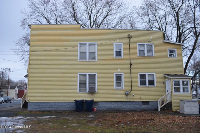 113 15th Street 1, Watervliet, NY 12189