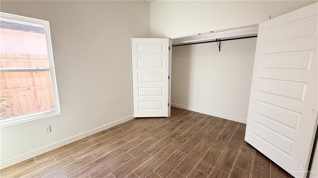 5909 N Playa Del Sol Street, Edinburg, TX 78542