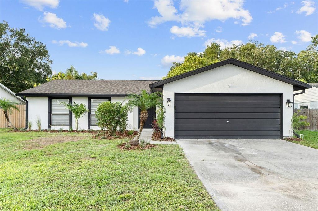 Image 2 of property listing at 5308 BLACK PINE DRIVE, Tampa, FL 33624