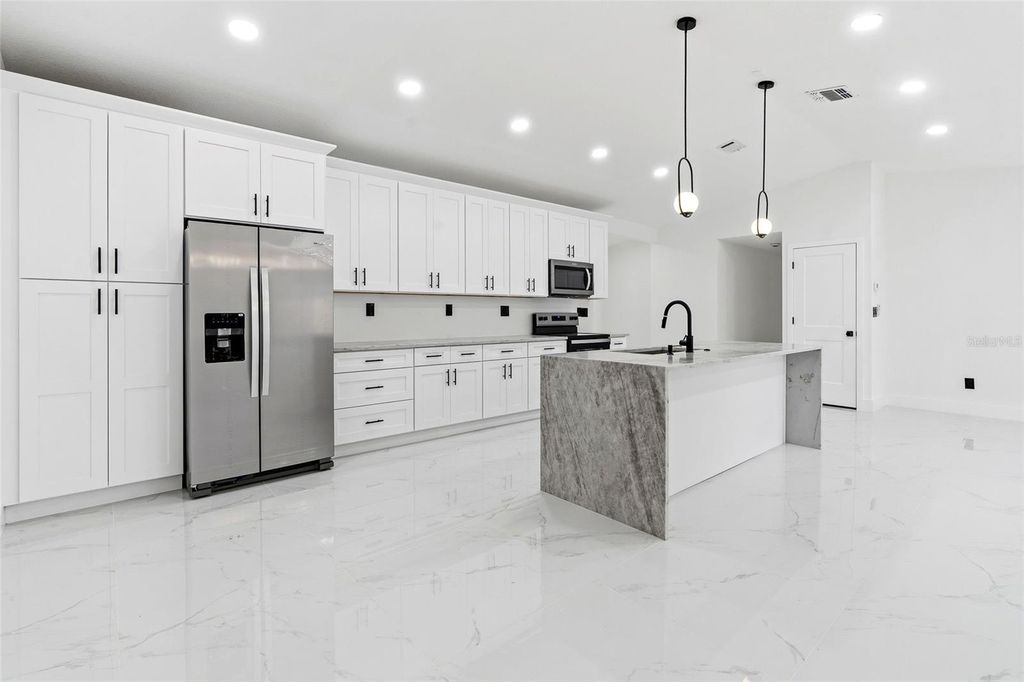Image 12 of property listing at 5308 BLACK PINE DRIVE, Tampa, FL 33624