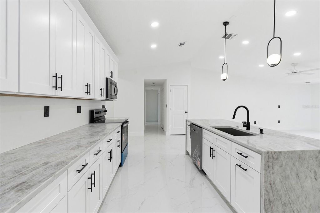 Image 15 of property listing at 5308 BLACK PINE DRIVE, Tampa, FL 33624