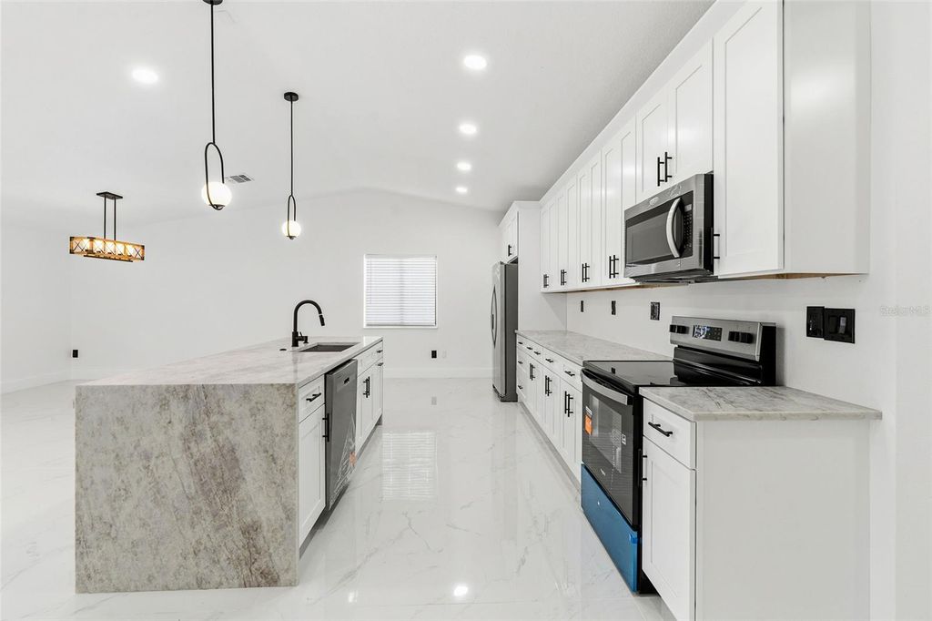 Image 16 of property listing at 5308 BLACK PINE DRIVE, Tampa, FL 33624