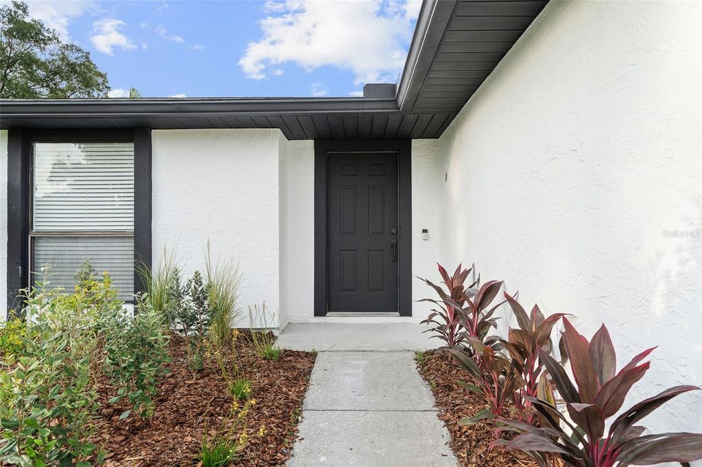 Image 3 of property listing at 5308 BLACK PINE DRIVE, Tampa, FL 33624