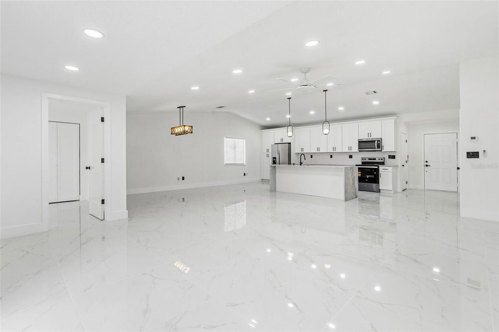 Image 4 of property listing at 5308 BLACK PINE DRIVE, Tampa, FL 33624