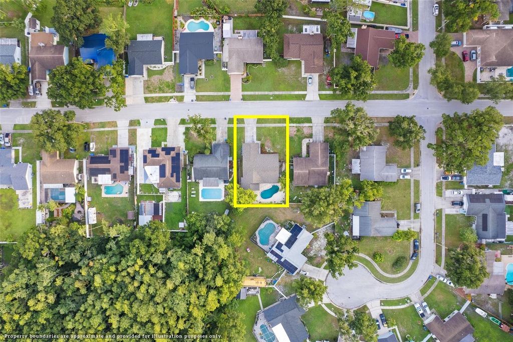 Image 34 of property listing at 5308 BLACK PINE DRIVE, Tampa, FL 33624