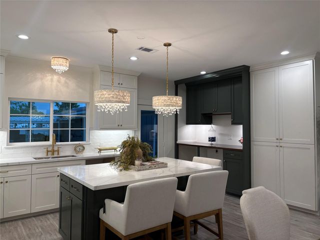 407 Harris Road, Highlands, TX 77562