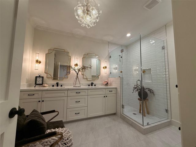 407 Harris Road, Highlands, TX 77562