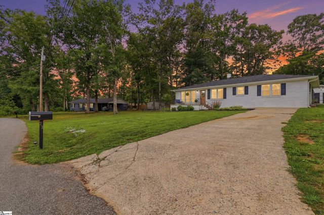 23 Blue Mountain Drive, Greenville, SC 29617